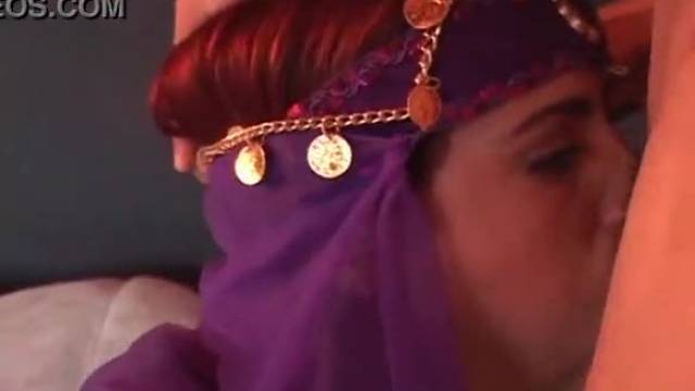 Bellydancing arabian princess gets