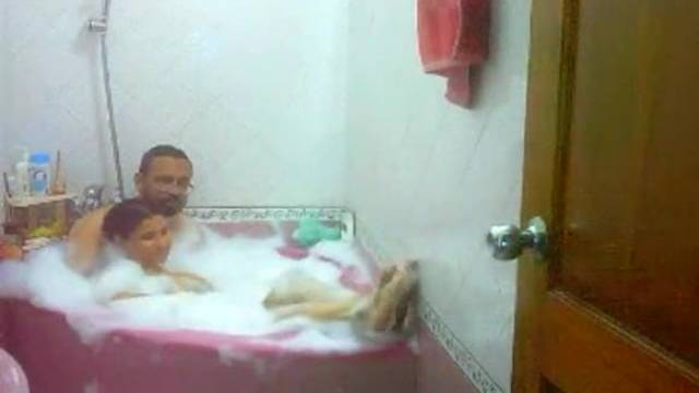 #naziapathan indian arab housewife in bathtub with her lover