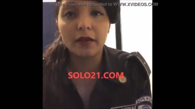 X-policia mexicana nidia garcia se desnuda desde su hogar con uniforme policial